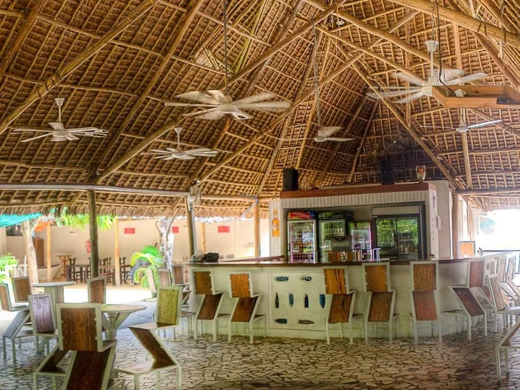Hotel Triniti Oysterbay à Dar es Salaam Extérieur photo